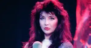 Kate Bush, ingiliz ikonik şarkıcı